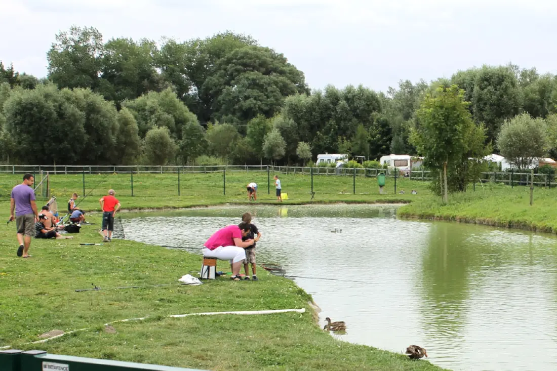 Camping Paradis Les Roses4 étoiles★★★★