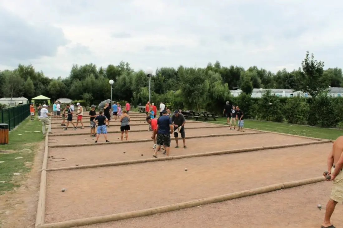 Camping Paradis Les Roses4 étoiles★★★★