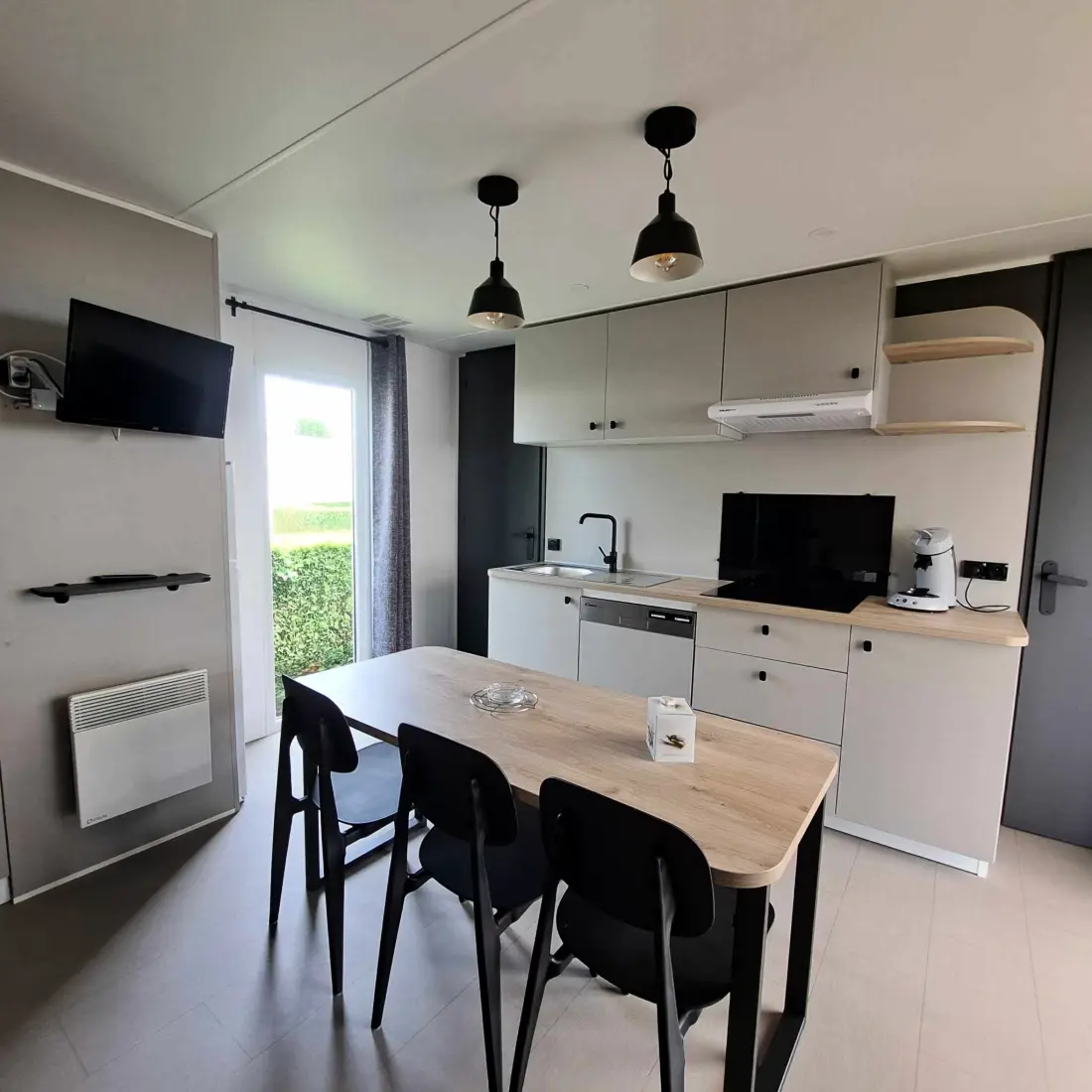 Camping Paradis Les Roses4 étoiles★★★★
