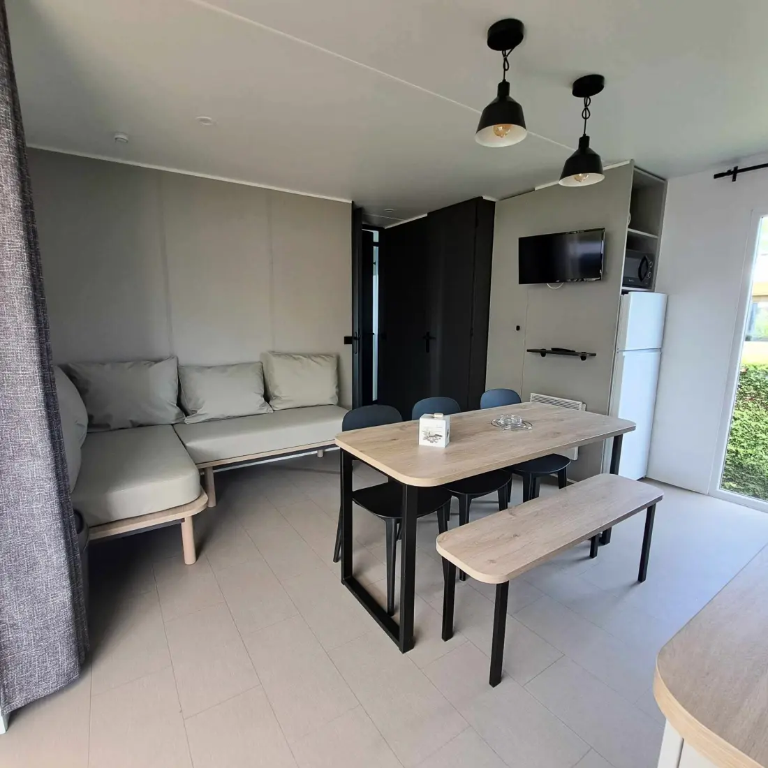 Camping Paradis Les Roses4 étoiles★★★★
