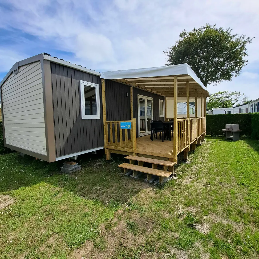 Camping Paradis Les Roses4 étoiles★★★★