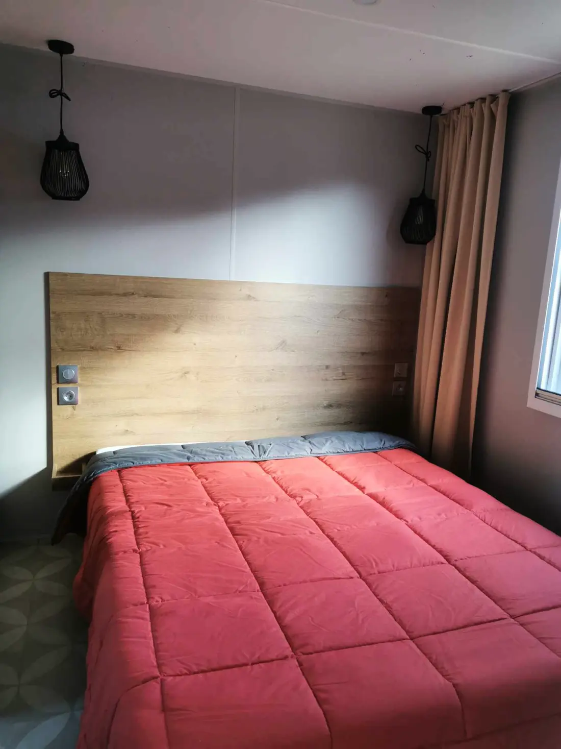 Camping Paradis Les Roses4 étoiles★★★★