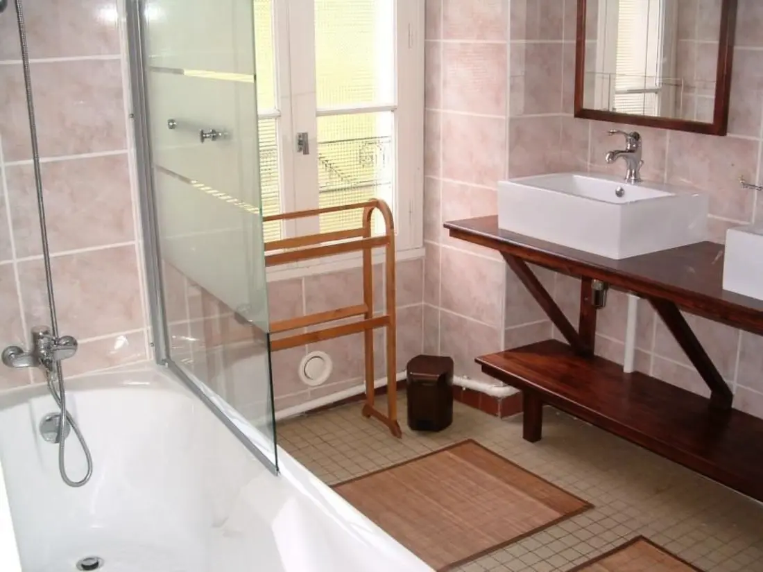 Résidence Apartment mit privater Terrasse am Fluss