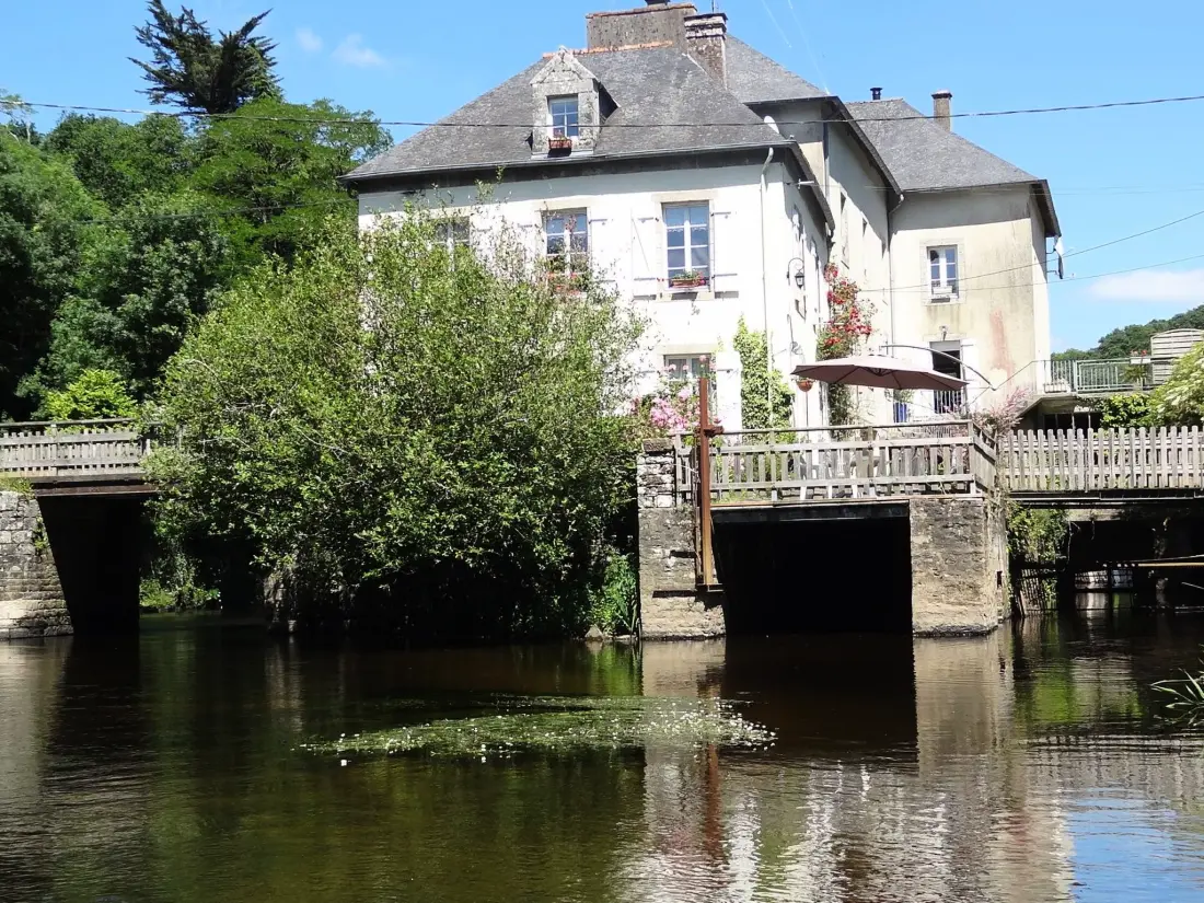 Résidence Apartment mit privater Terrasse am Fluss
