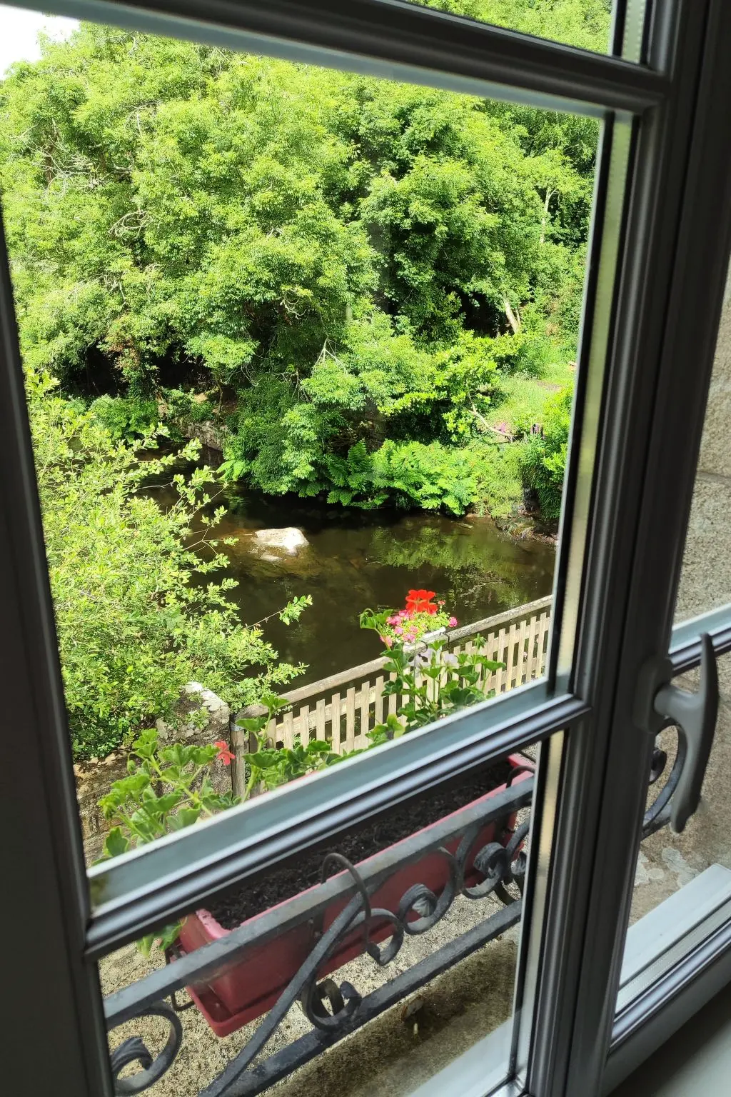 Résidence Unterkunft mit eigenem Garten und Blick auf den Fluss