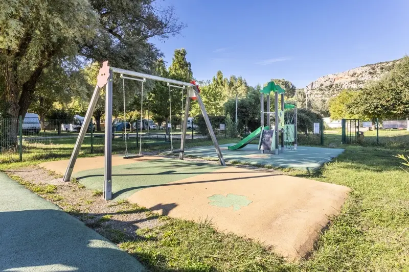 Alpha Camping Holding - Camping les Prés du Verdon 3 étoiles★★★