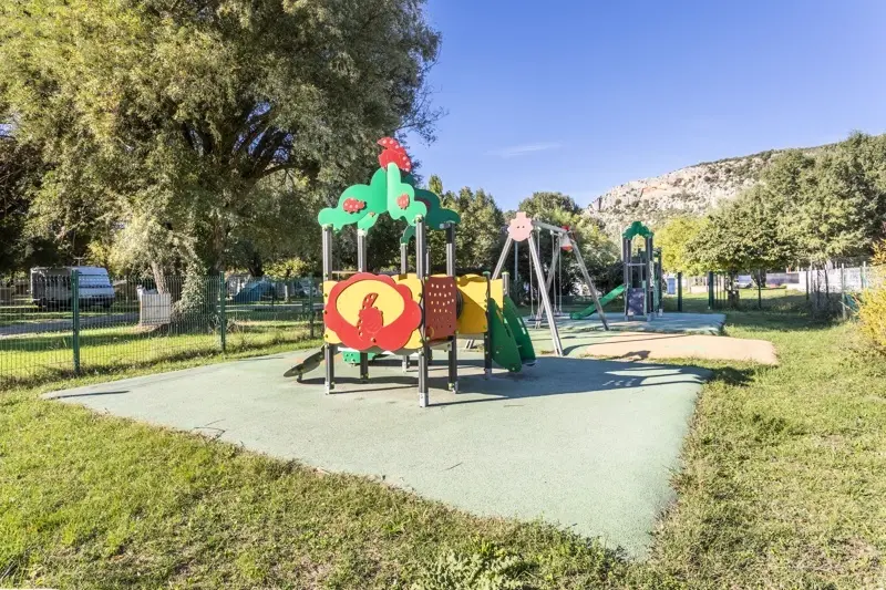 Alpha Camping Holding - Camping les Prés du Verdon 3 étoiles★★★