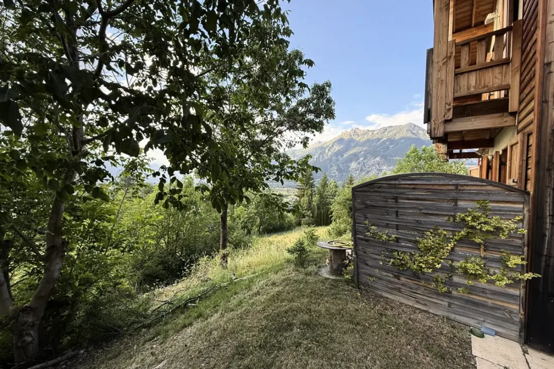Chalet Cosy à Risoul Village • Terrasse &amp; Vue Vallée