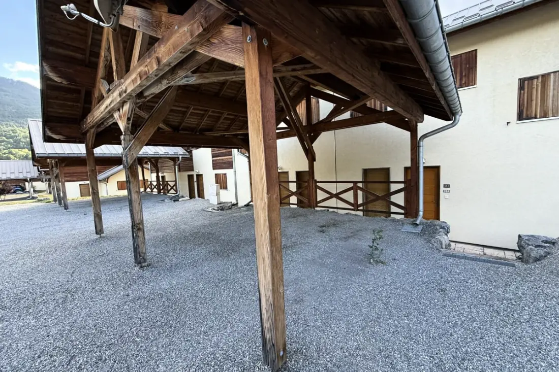 Chalet Cosy à Risoul Village • Terrasse &amp; Vue Vallée