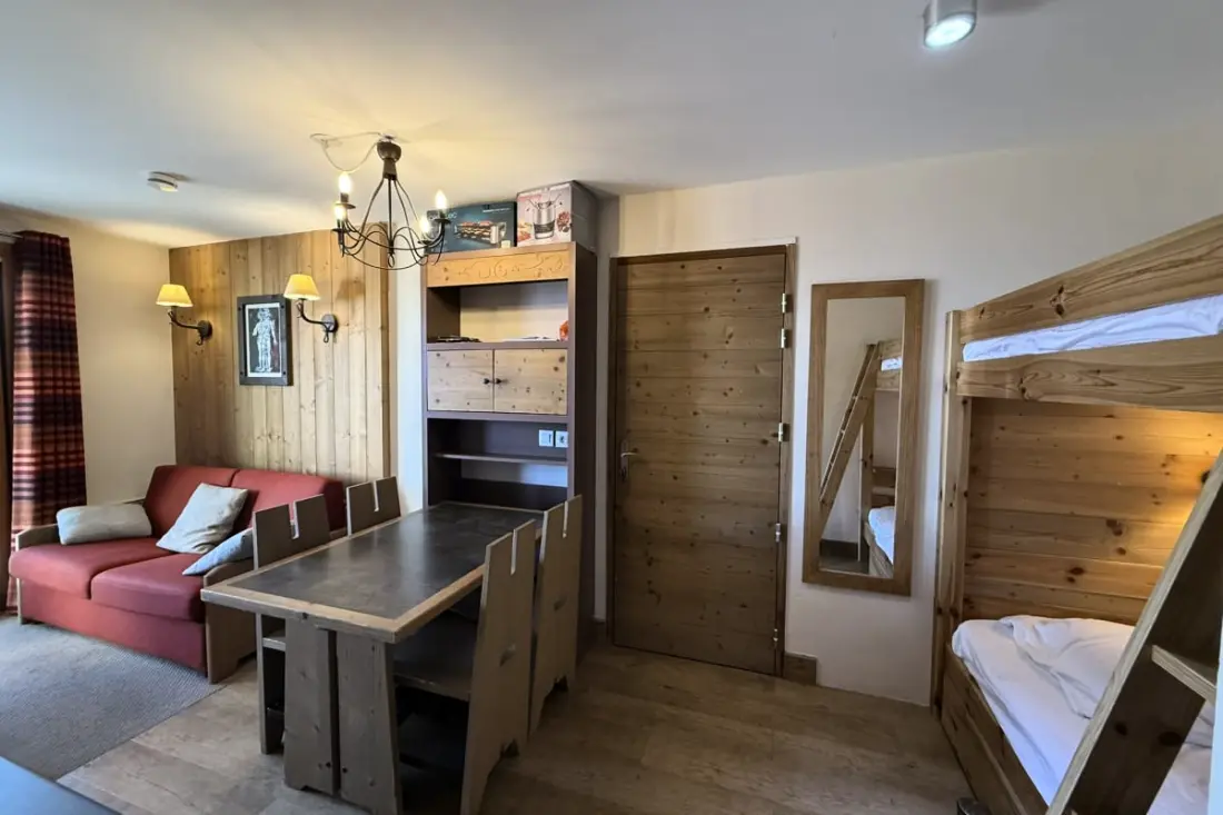 Résidence Risoul • T2 5 Pers • Piscine Et Sauna • Skis Aux Pieds