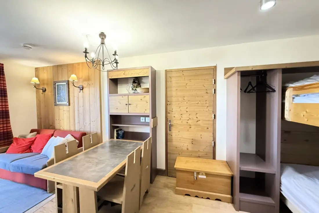 Résidence Risoul • T2 6 Pers • Piscine Et Sauna • Skis Aux Pieds