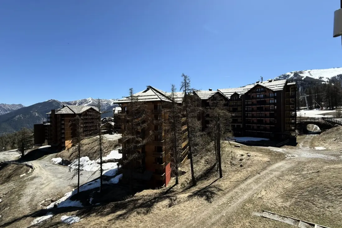 Résidence Risoul • T2 6 Pers • Piscine Et Sauna • Skis Aux Pieds