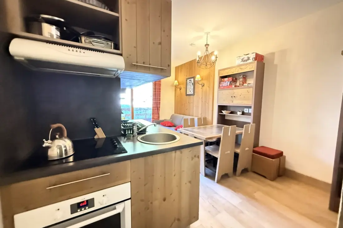 Résidence Risoul • T2 6 Pers • Piscine Et Sauna • Skis Aux Pieds