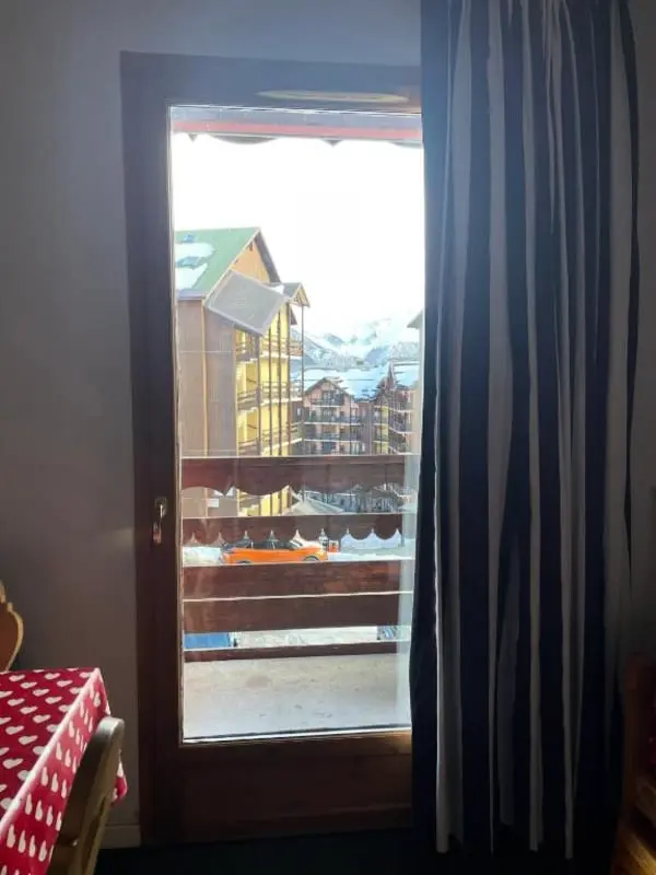 Studio Lumineux à Risoul, Ski Aux Pieds Et Confort