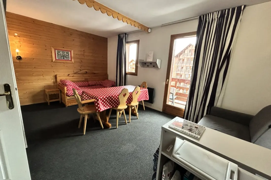 Studio Lumineux à Risoul, Ski Aux Pieds Et Confort