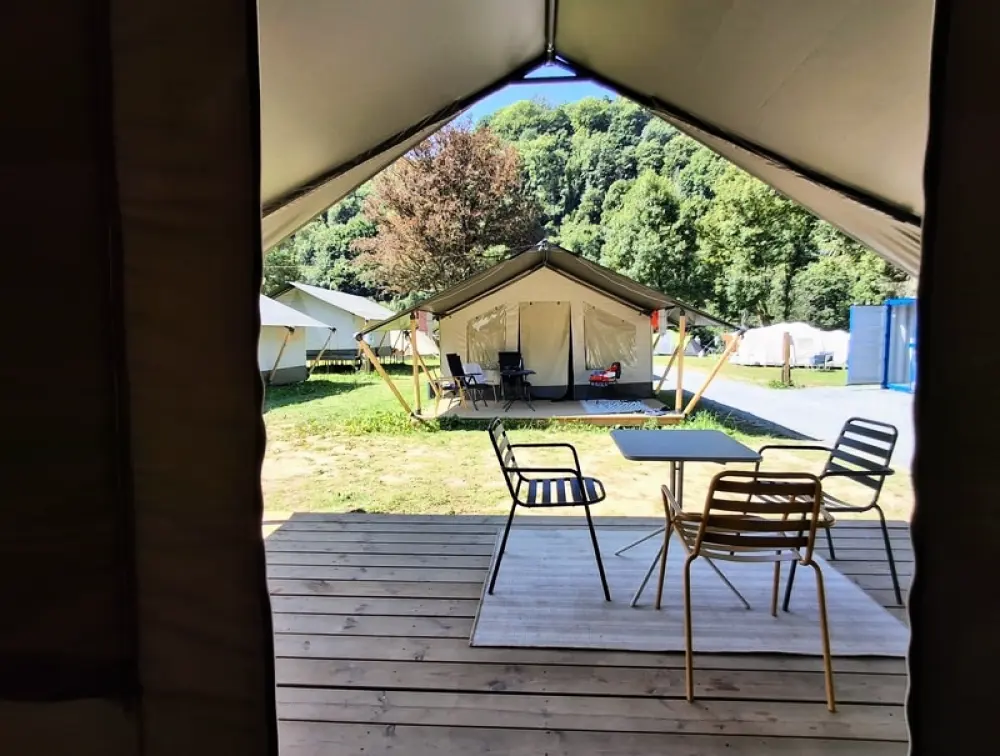 1-ouder camping Au Bord de l'Ourthe 2 étoiles★★