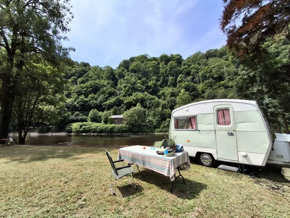 1-ouder camping Au Bord de l'Ourthe 2 étoiles★★