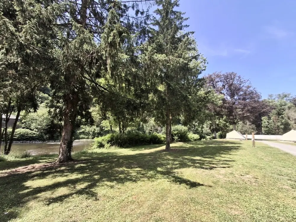 1-ouder camping Au Bord de l'Ourthe 2 étoiles★★