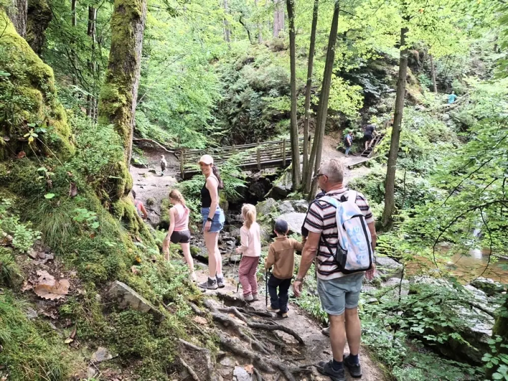 1-ouder camping Au Bord de l'Ourthe 2 étoiles★★
