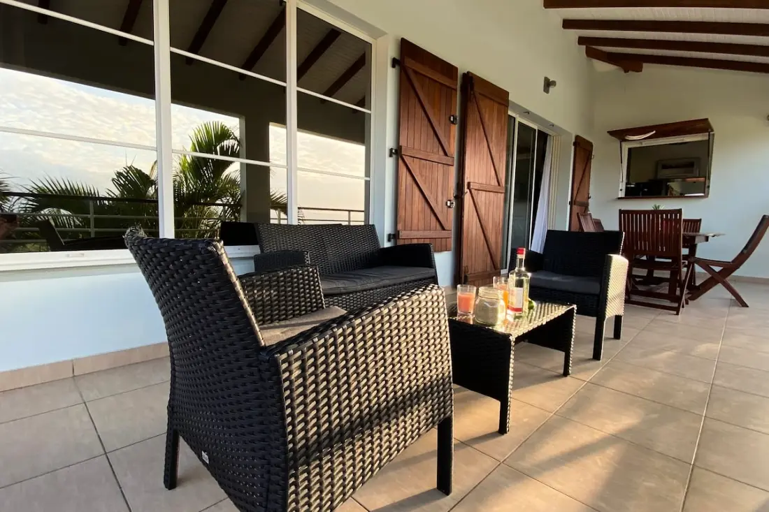 972d3 - Villa De 240m2 - Piscine - 5 Chambres