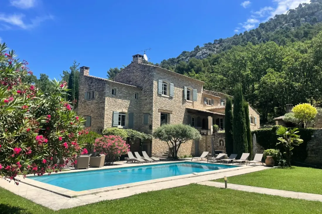 Propriété D'exception Au Coeur Du Luberon