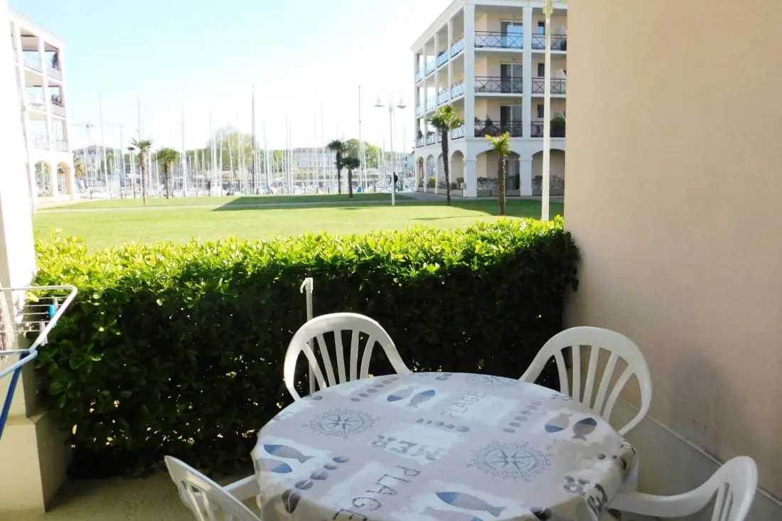 Appartement Calme Avec Terrasse Et Vue Sur Le Port