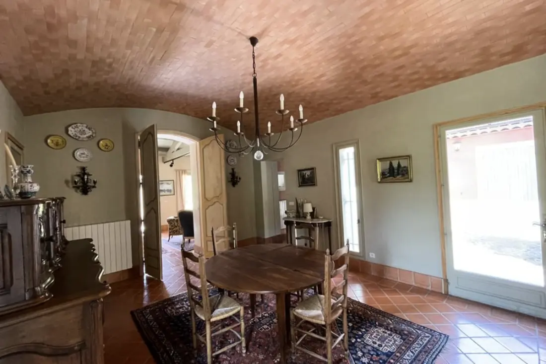 Nouveau- Villa Les Cyprès