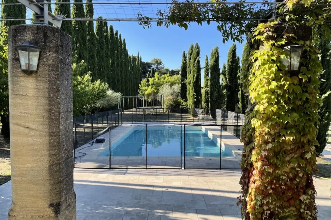 Nouveau- Villa Les Cyprès