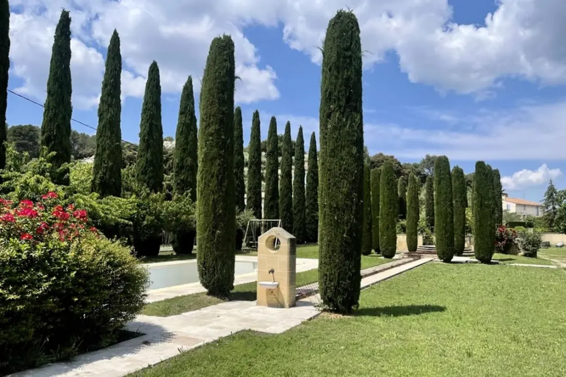 Nouveau- Villa Les Cyprès