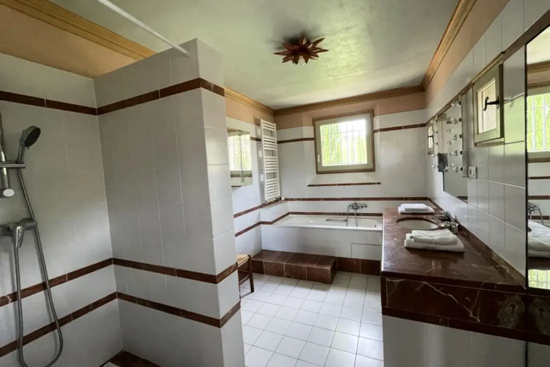 Nouveau- Villa Les Cyprès