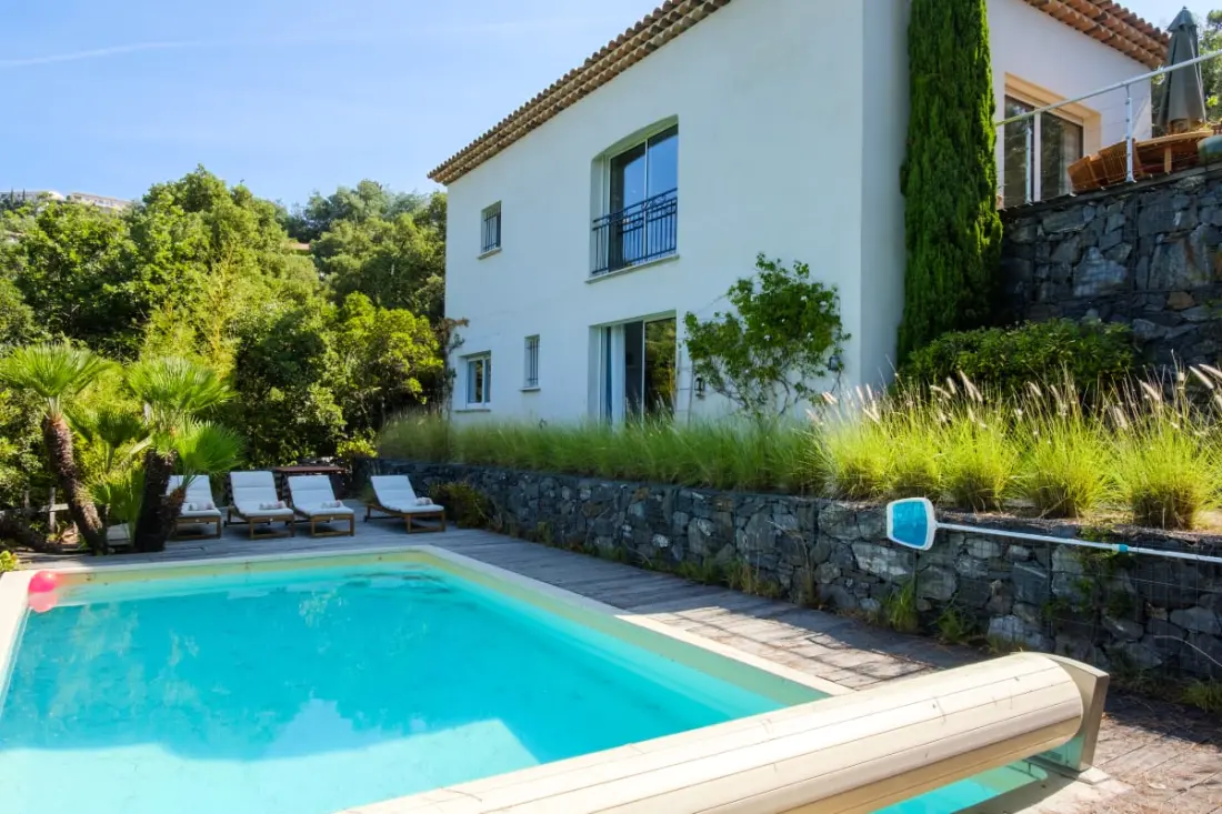 Villa In Les Issambres With Swimming Pool, Sleeps 10