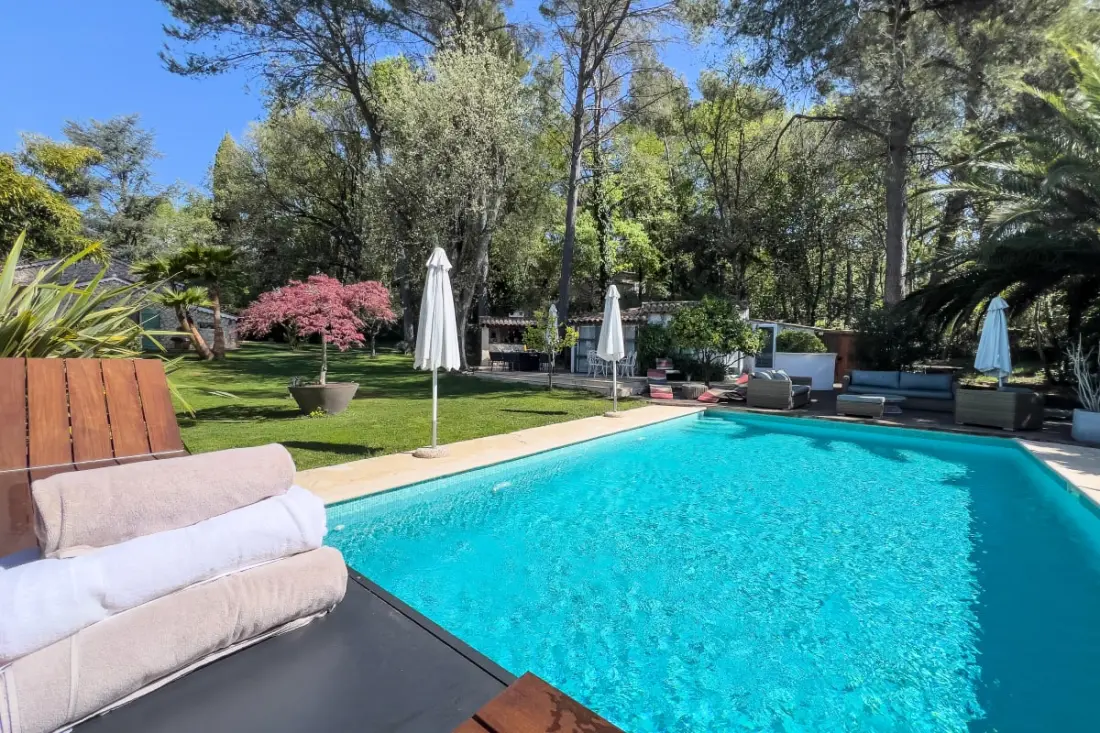 La Cigaliere Piscine, Airco, Sauna Pour 12 By Sunset