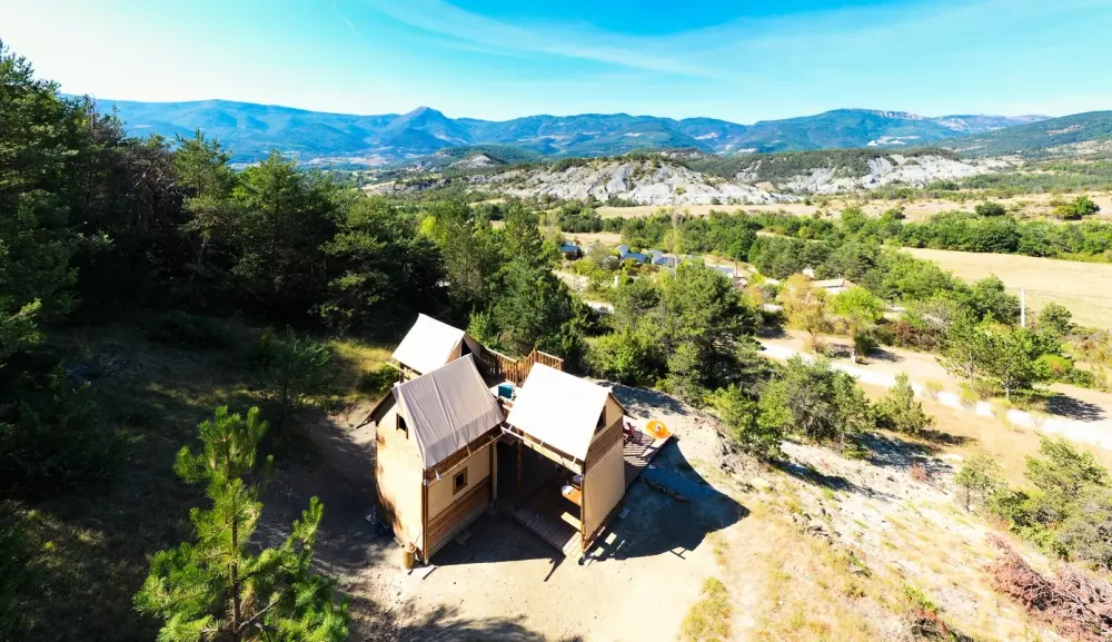 Flower Camping Les Hauts de Rosans 4 étoiles★★★★