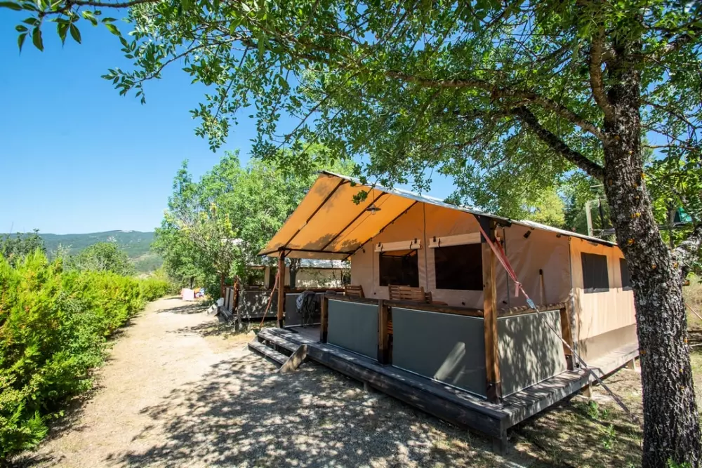 Flower Camping Les Hauts de Rosans 4 étoiles★★★★