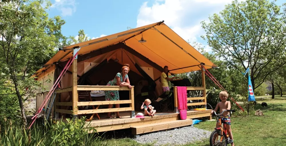 Flower Camping Les Hauts de Rosans 4 étoiles★★★★