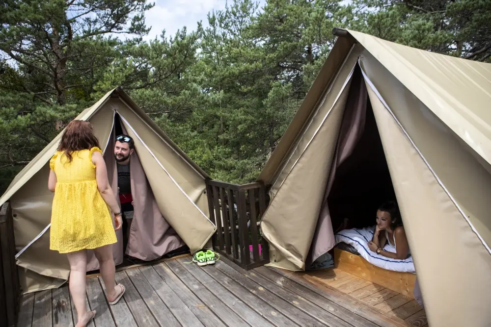 Flower Camping Les Hauts de Rosans 4 étoiles★★★★