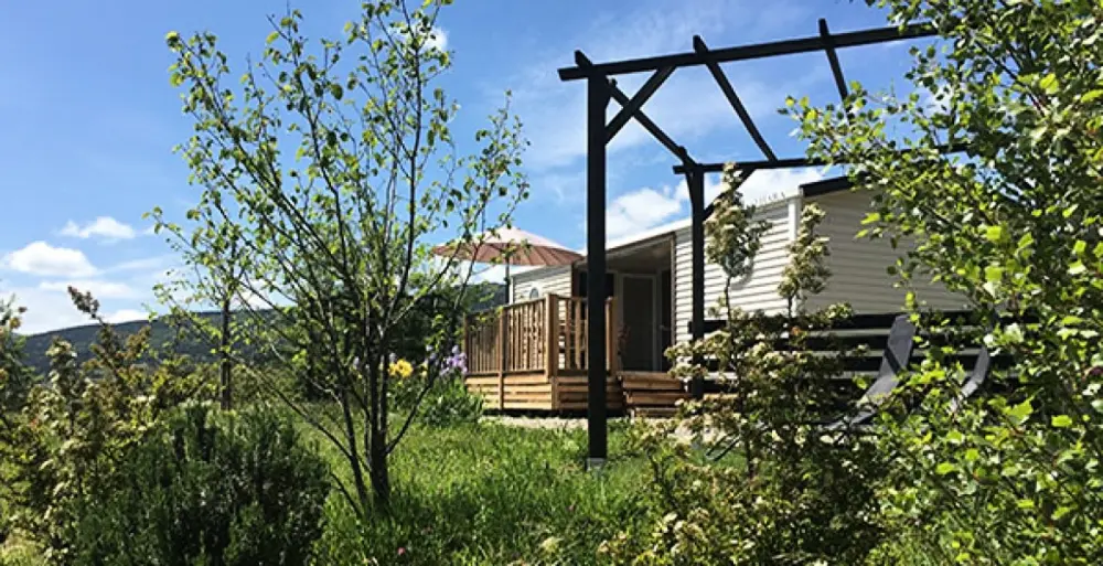Flower Camping Les Hauts de Rosans 4 étoiles★★★★