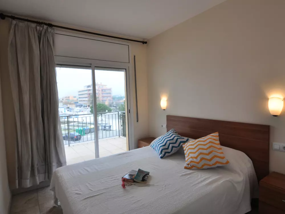 Location de Vacances Roses 561