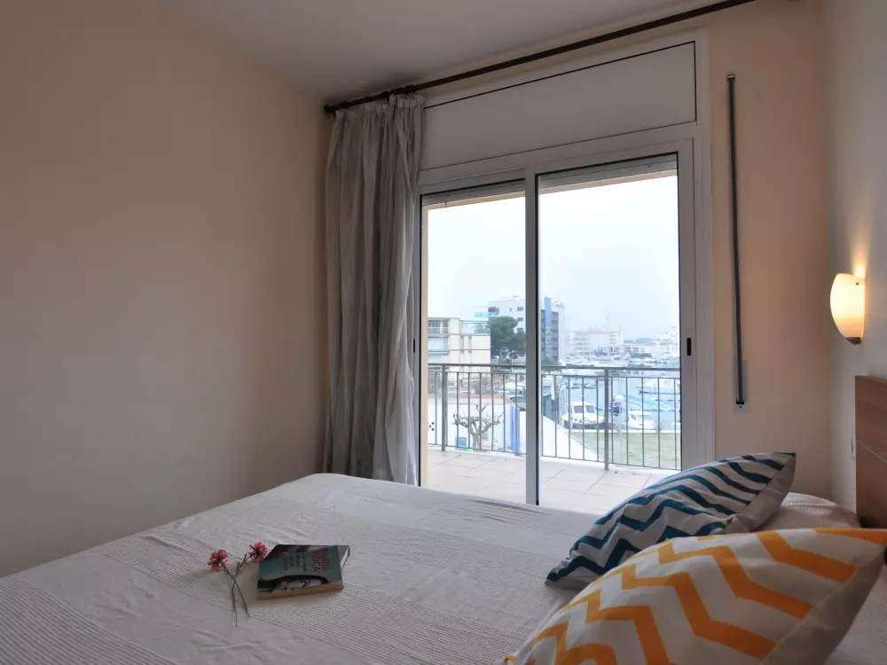 Location de Vacances Roses 561