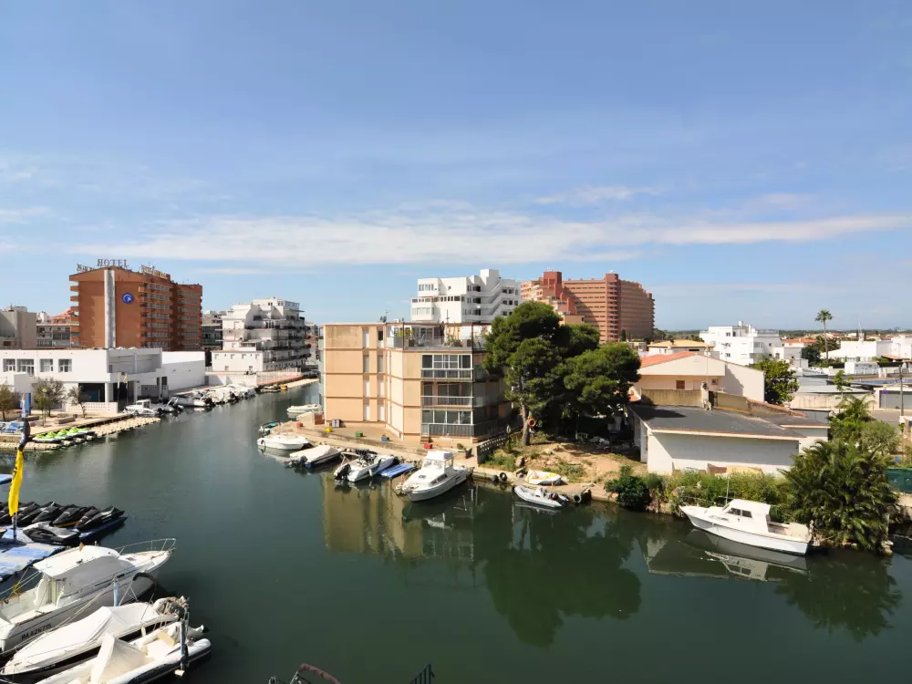 Location de Vacances Roses 588