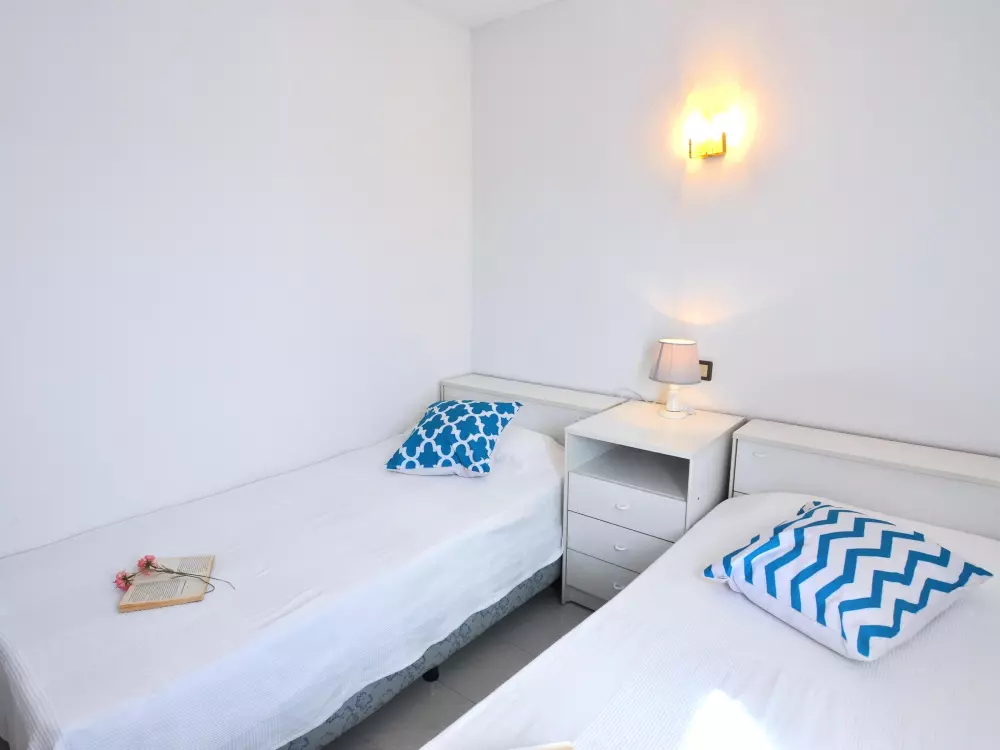 Location de Vacances Roses 588