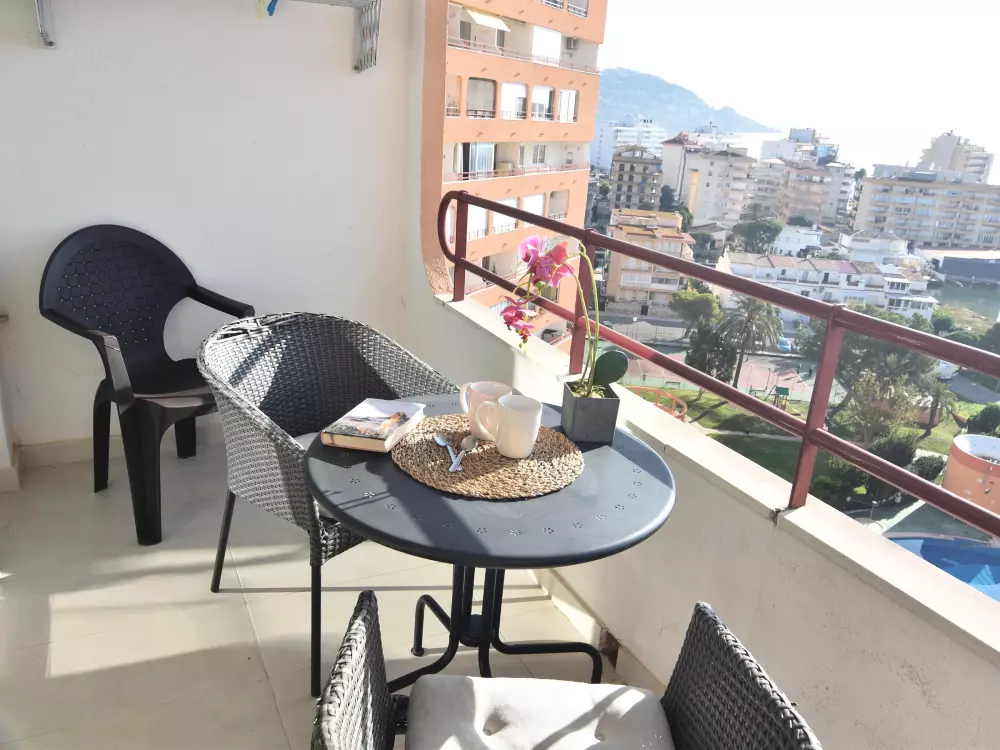 Location de Vacances Roses 609