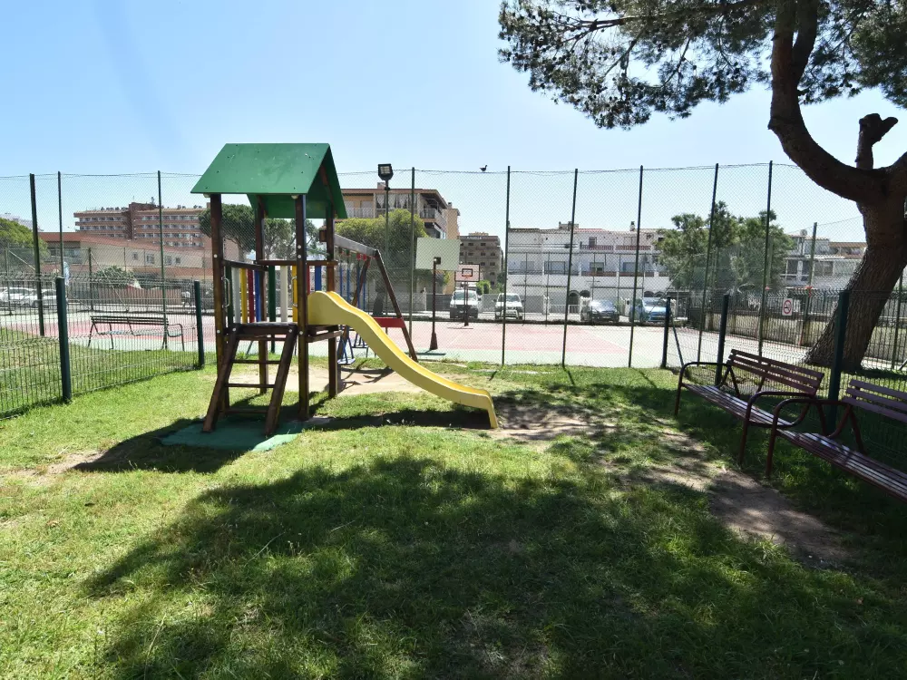 Location de Vacances Roses 627