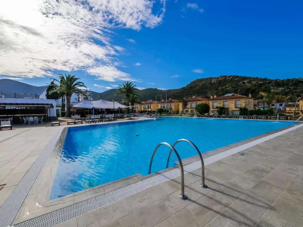 Location de Vacances Roses 720