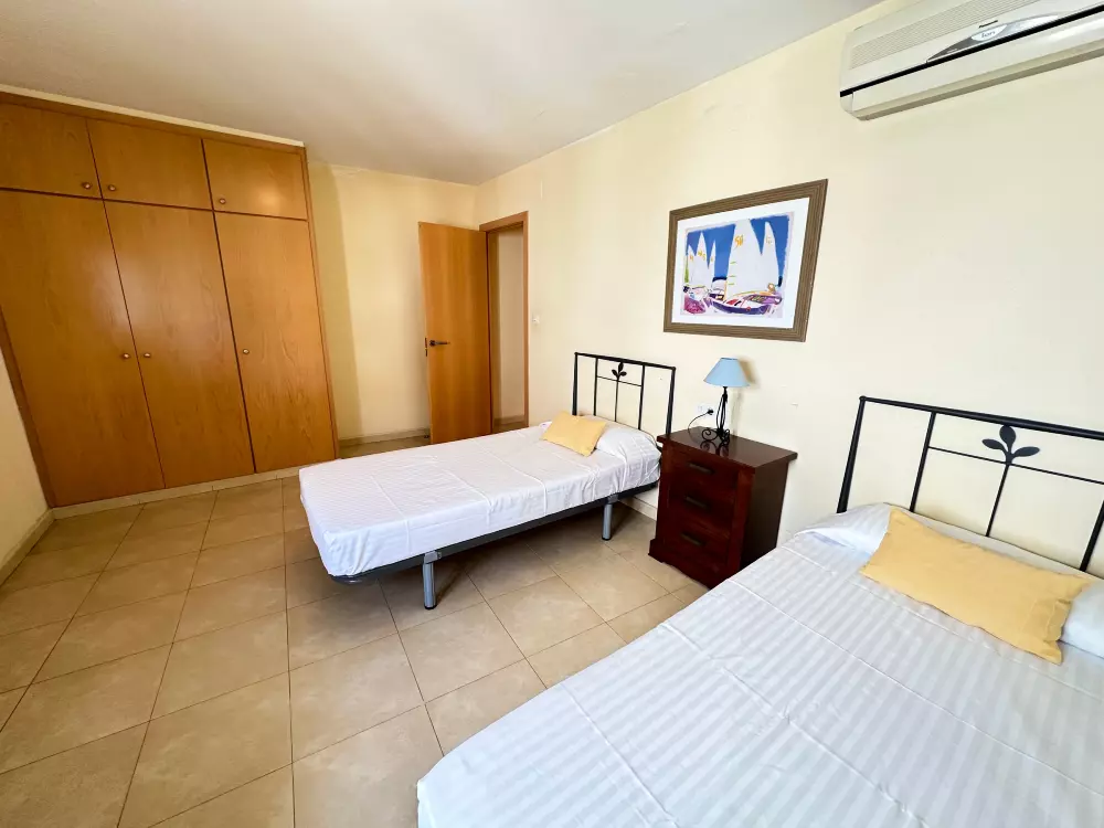 Location de Vacances Roses 737