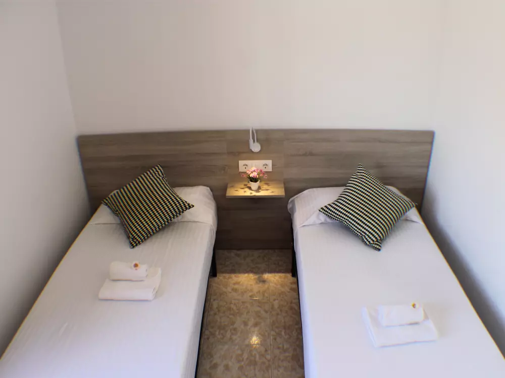 Location de Vacances Roses 837