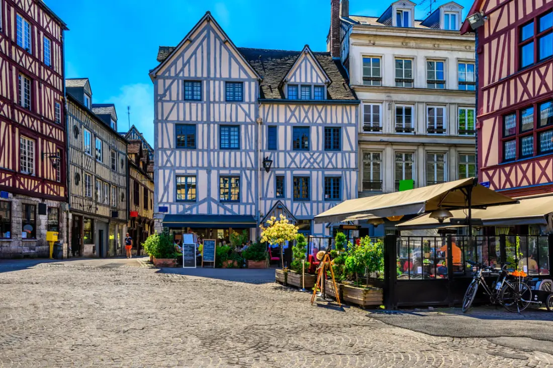 Bienvenue Au Solenne Votre Pied-à-terre De Charme Au Cœur De Rouen