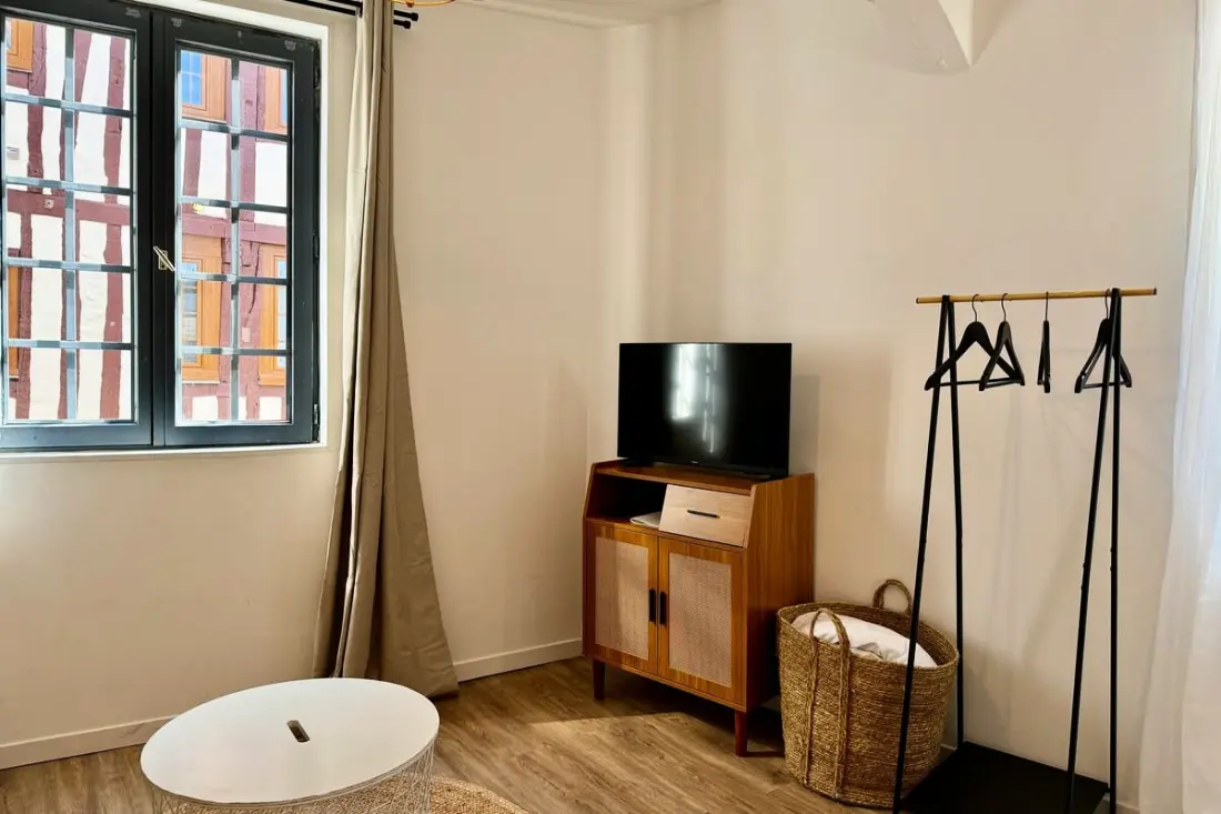 Elisa, Studio Contemporain Au Coeur De La Ville