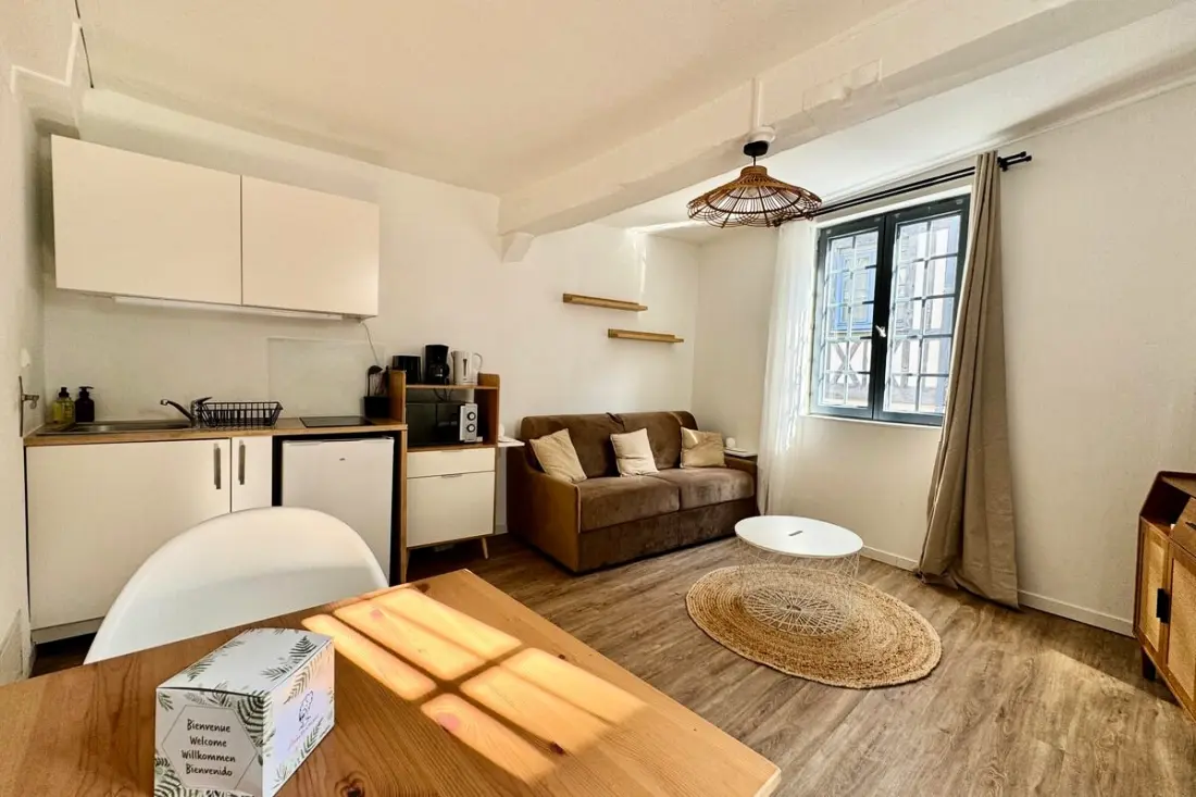 Elisa, Studio Contemporain Au Coeur De La Ville