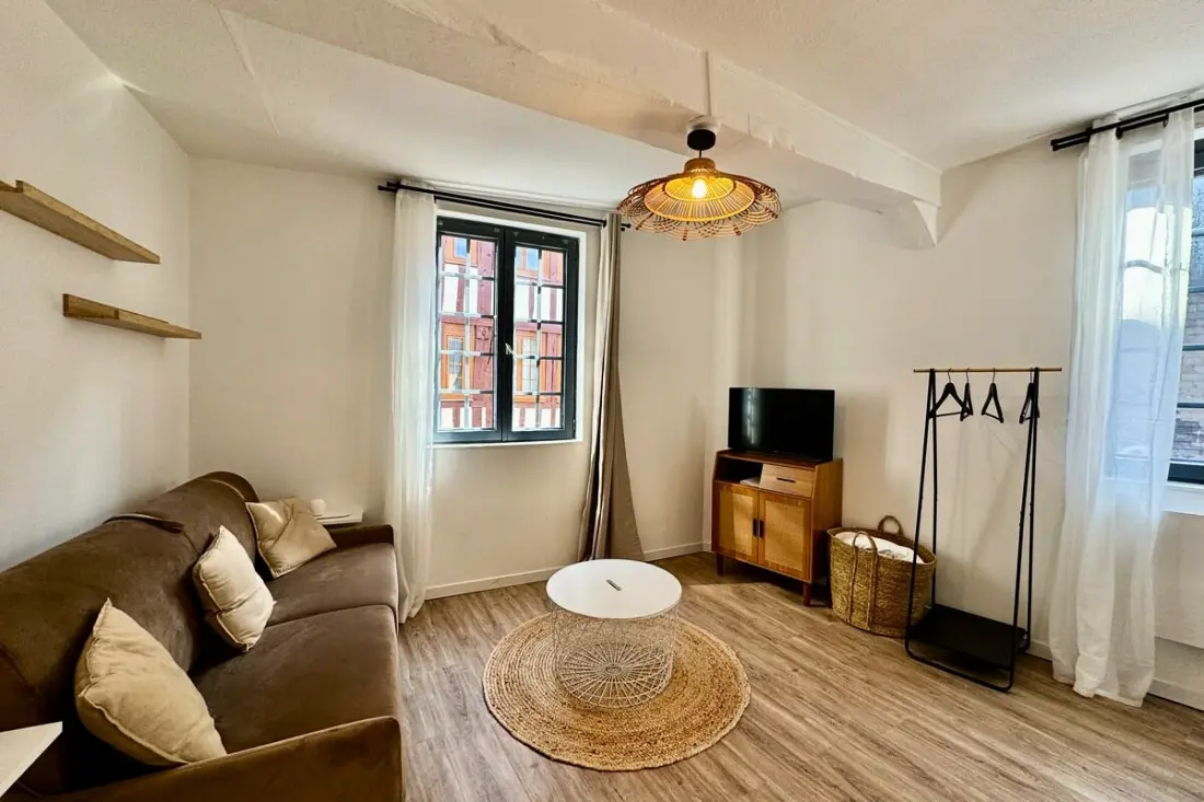 Elisa, Studio Contemporain Au Coeur De La Ville